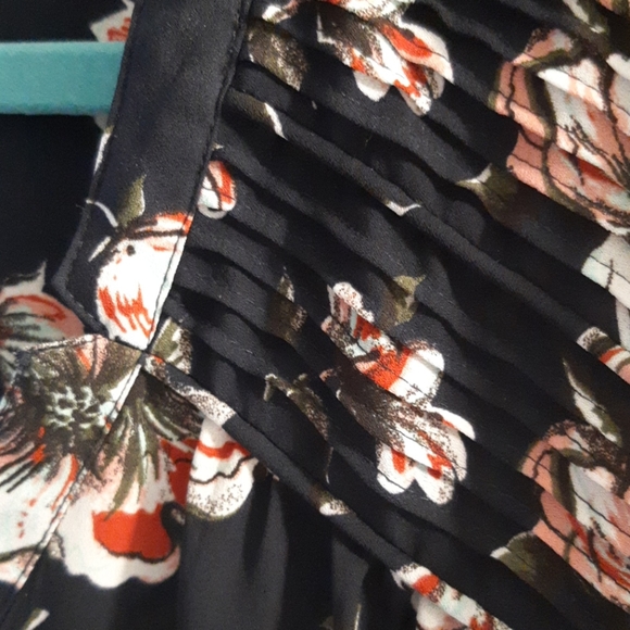 Dress shirt - Picture 2 of 3